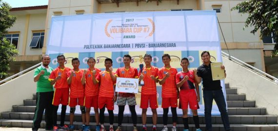 POLIBARA GELAR TURNAMEN BOLA VOLI