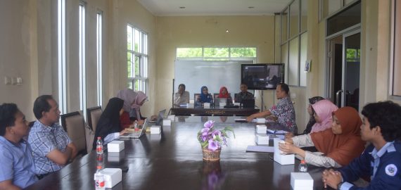 Monitoring tindak lanjut penanggulangan kampus bebas asap rokok