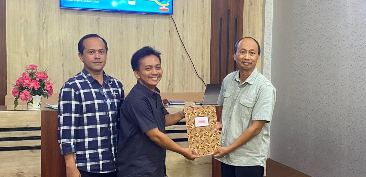 Direktur Politeknik Banjarnegara “Apresiasi Dosen dan Evaluasi Pembelajaran Jadi Momentum Transformasi Menuju Penyatuan dengan Unsoed