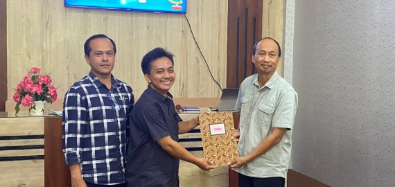 Direktur Politeknik Banjarnegara “Apresiasi Dosen dan Evaluasi Pembelajaran Jadi Momentum Transformasi Menuju Penyatuan dengan Unsoed
