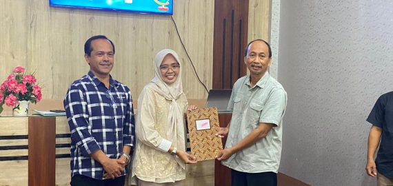 Direktur Politeknik Banjarnegara “Apresiasi Dosen dan Evaluasi Pembelajaran Jadi Momentum Transformasi Menuju Penyatuan dengan Unsoed