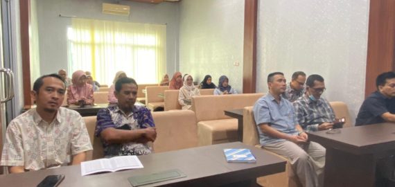 Direktur Politeknik Banjarnegara “Apresiasi Dosen dan Evaluasi Pembelajaran Jadi Momentum Transformasi Menuju Penyatuan dengan Unsoed
